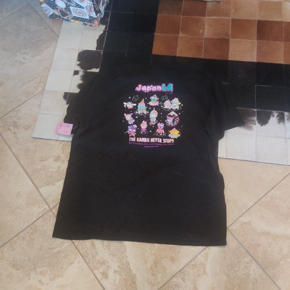 JAPANLA Sanrio Hello Kitty tee size 3xl New